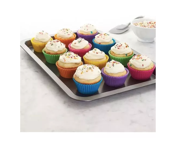 Molde metálico anti-adherente para 12 cupcakes repostería con capacillo